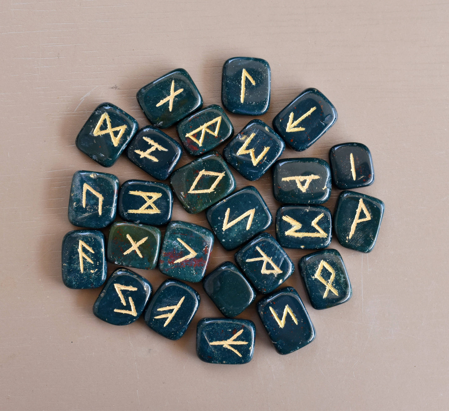 Edler Futhark Bloodstone Rune Set