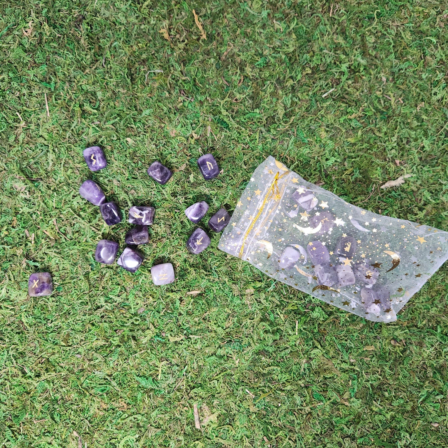 Gemstone Rune Set – Amethyst