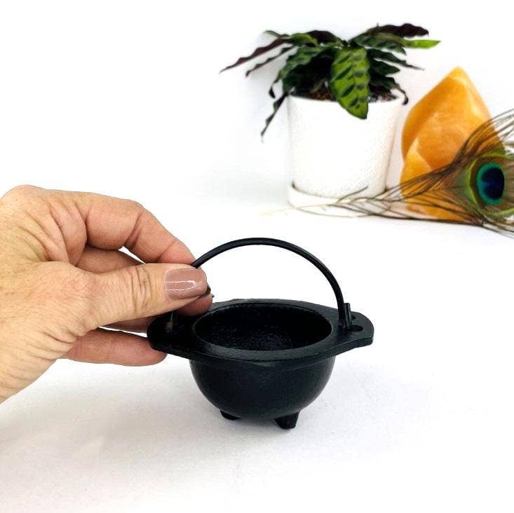 Black Cauldron with Handles